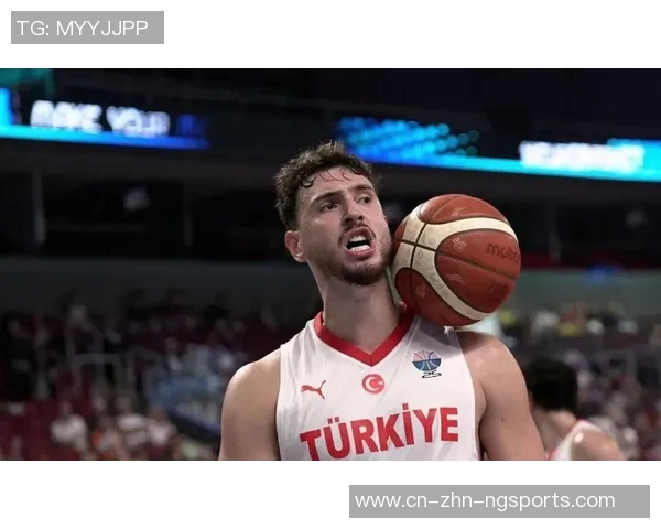 申京谈比赛表现：上半场不佳激励我提升自我表现